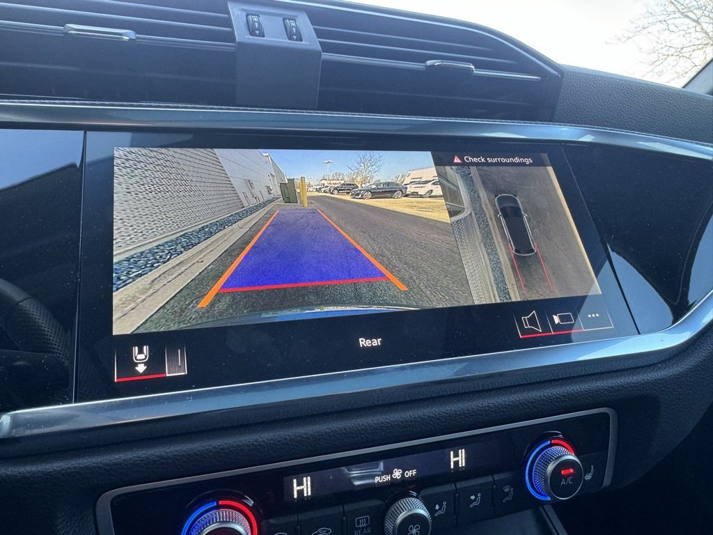 Certified 2025 Audi Q3 2.0T Premium Plus w/ Premium Plus Package image 17
