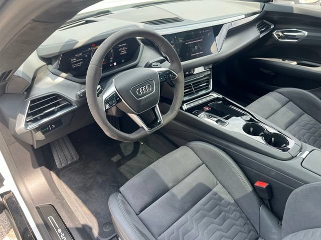 Used 2024 Audi e-tron GT Prestige AWD/4WD image 25