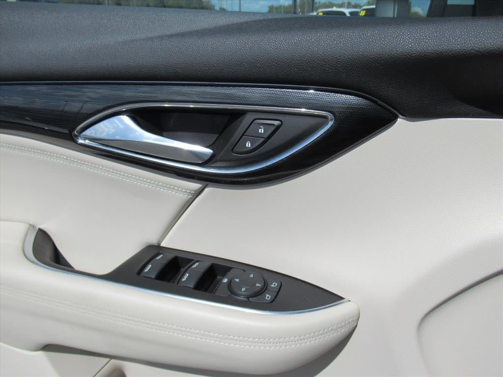 Used 2023 Buick Envision Preferred FWD image 18