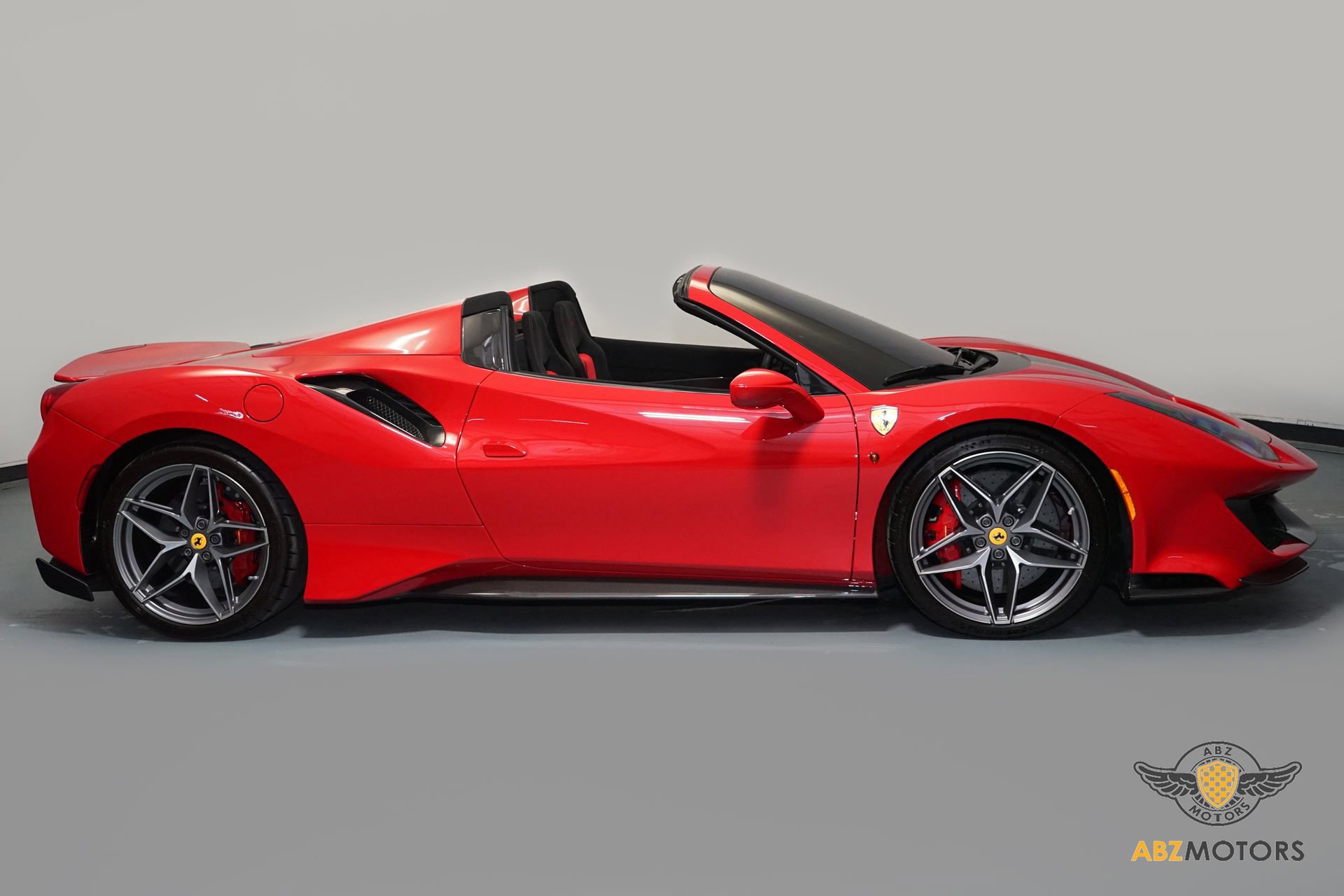Used 2020 Ferrari 488 Pista Spider image 4