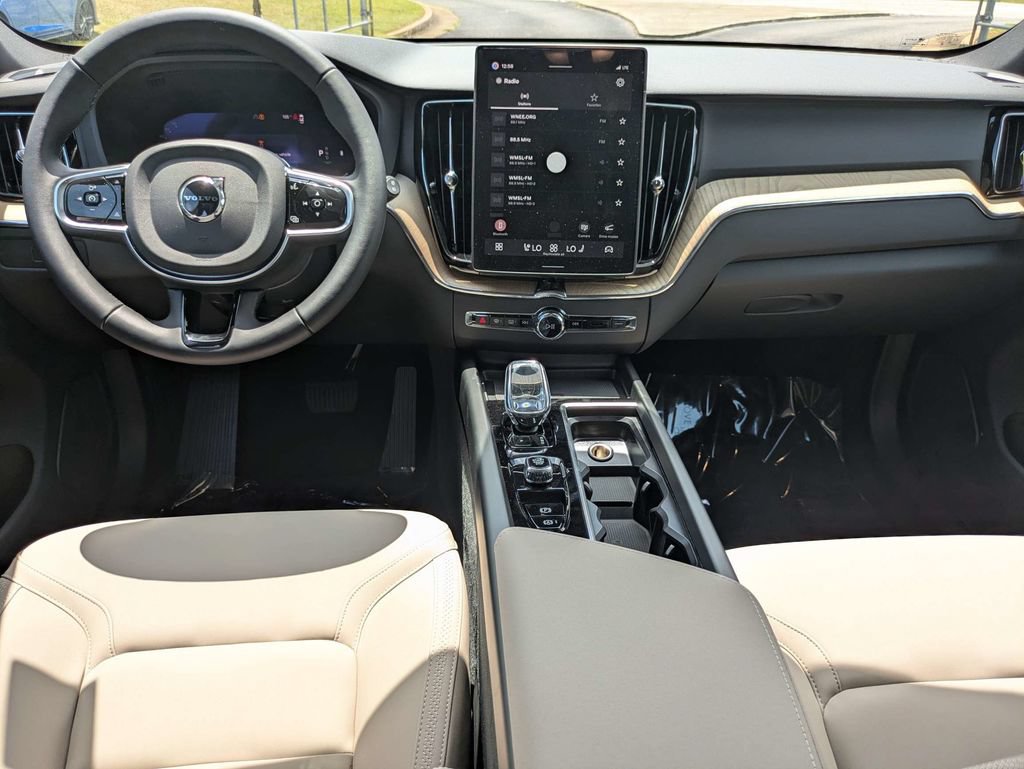 New 2026 Volvo XC60 B5 Plus w/ Protection Package Premier AWD/4WD image 16
