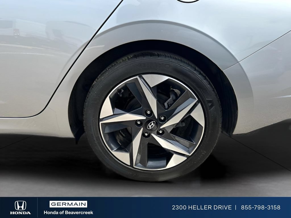 Used 2023 Hyundai Elantra Limited w/ Cargo Package FWD image 25