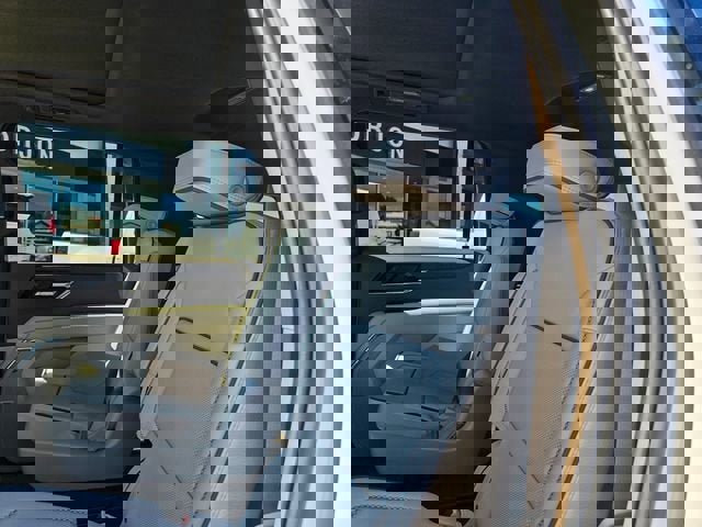 New 2026 GMC Yukon XL Denali w/ Denali Reserve Package AWD/4WD image 13