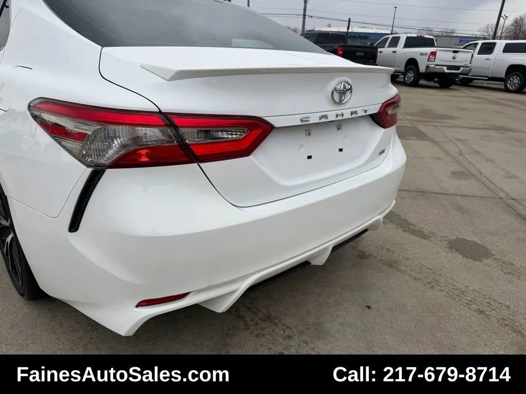 Used 2019 Toyota Camry SE image 32