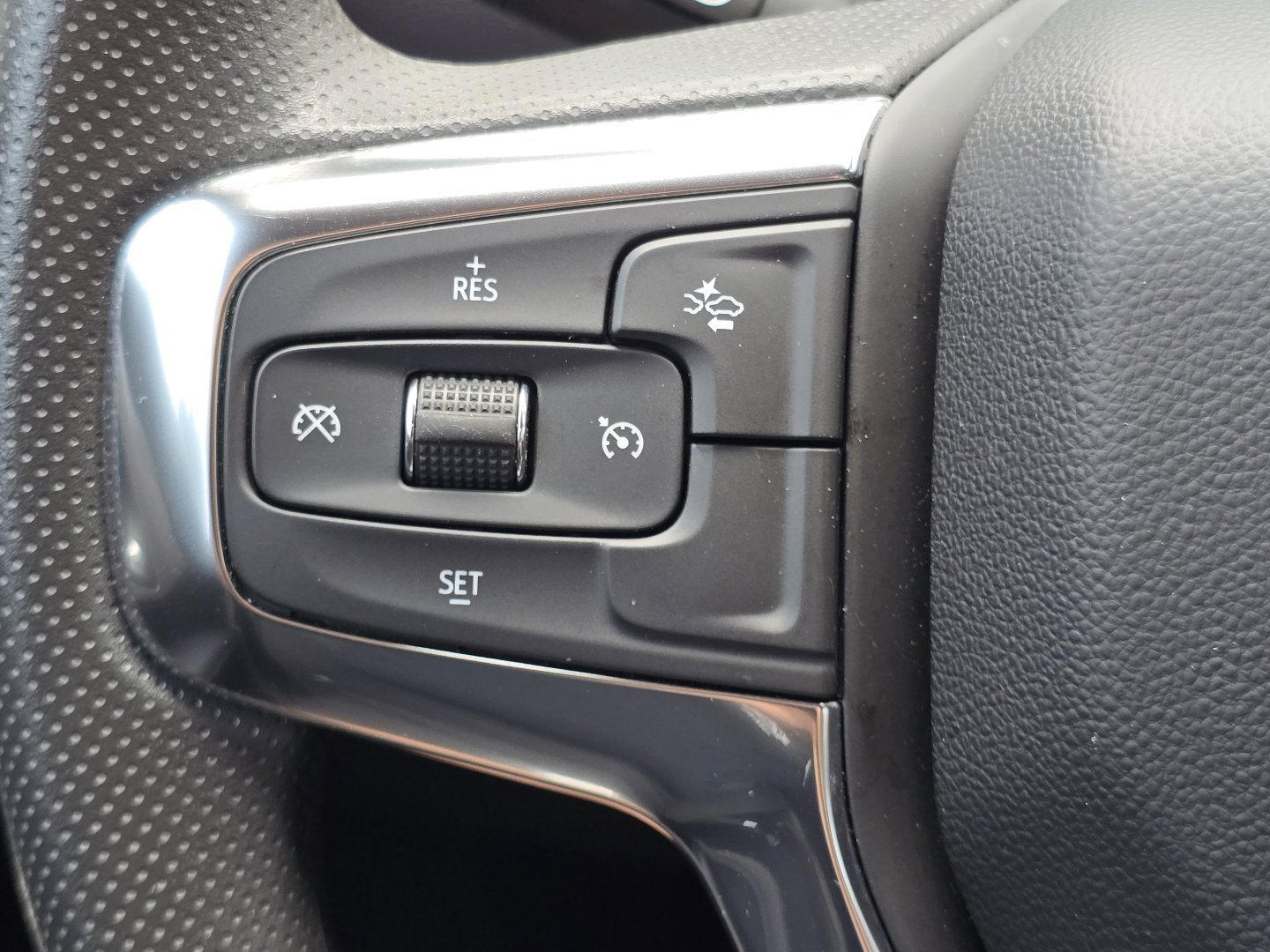 Used 2023 Chevrolet Blazer LT w/ Convenience Package FWD image 13