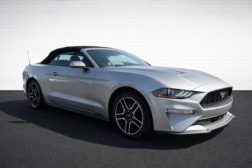 Used 2021 Ford Mustang Premium RWD image 3