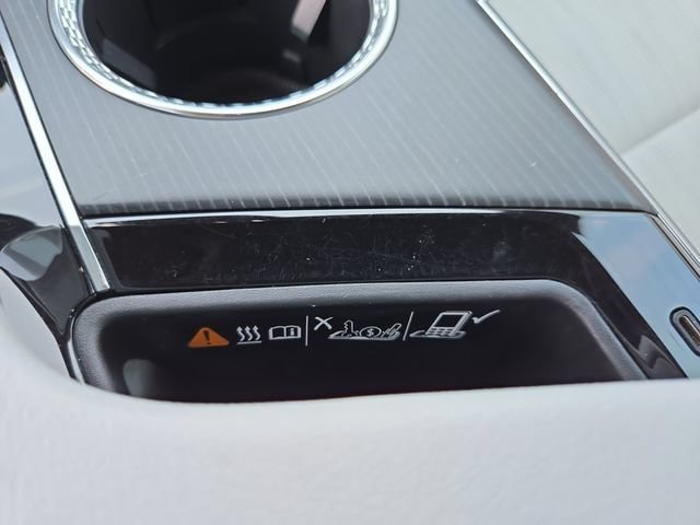 Certified 2024 Cadillac Lyriq Sport RWD image 34