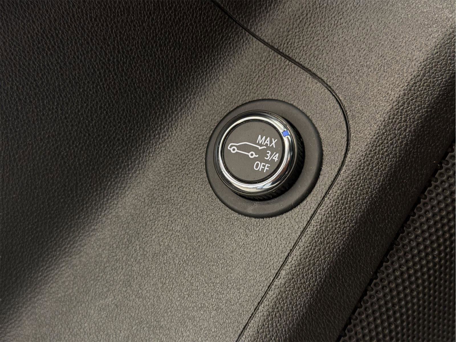 Certified 2023 GMC Acadia SLE w/ Driver Convenience Package image 40