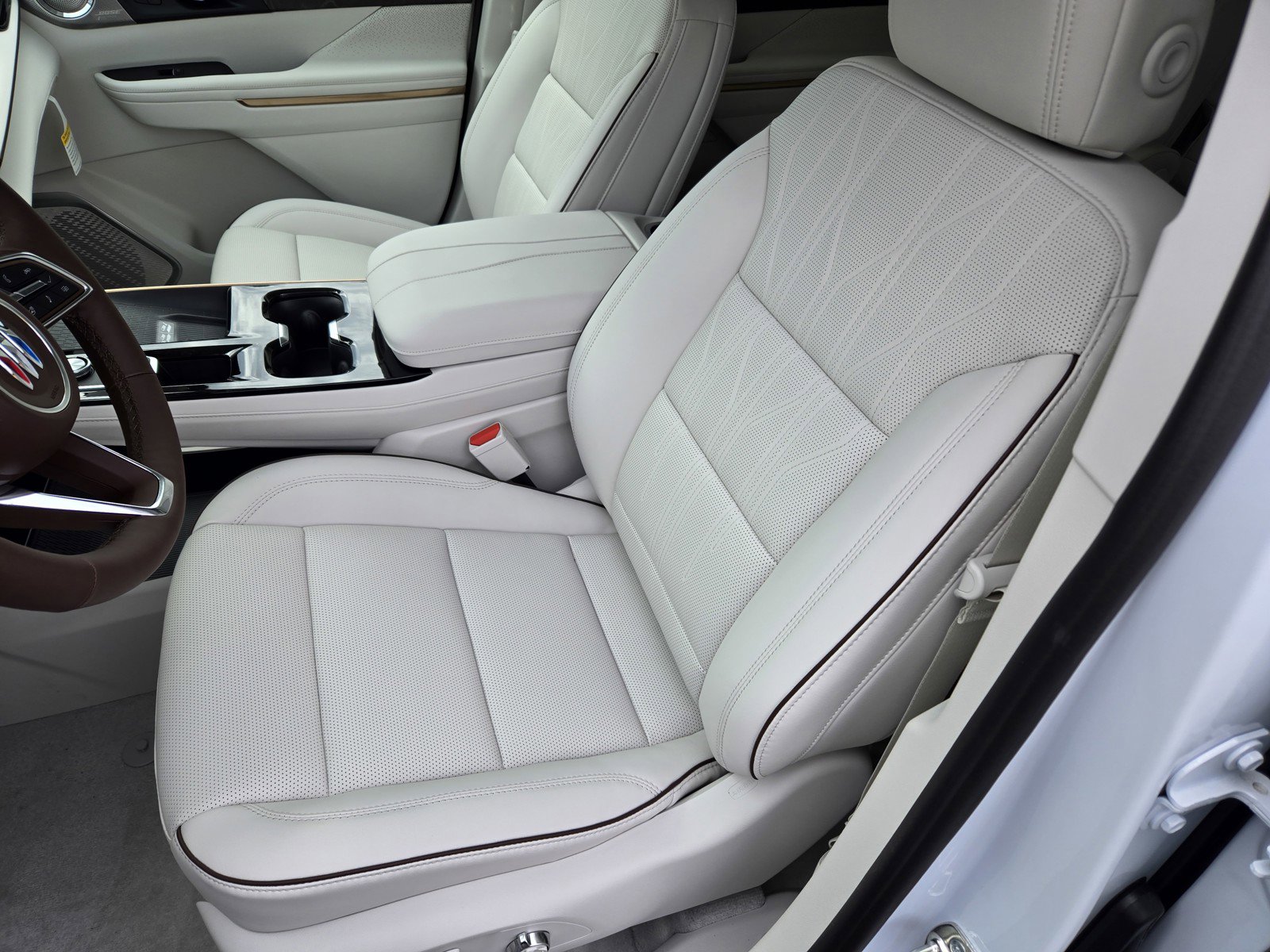 New 2026 Buick Enclave Avenir image 7