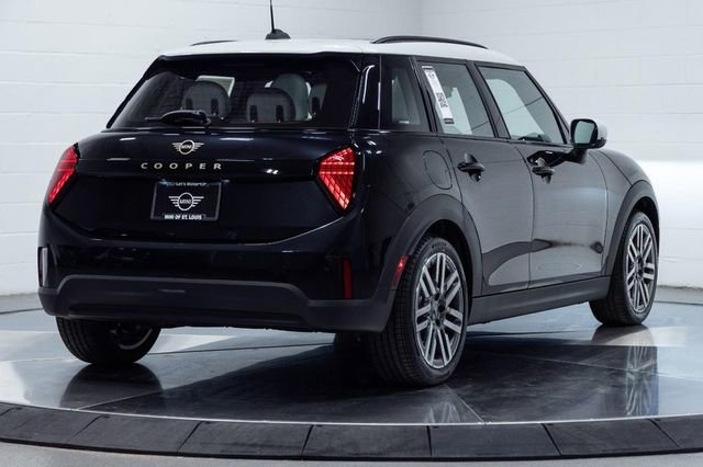 New 2026 MINI Cooper 4-Door Hardtop image 10