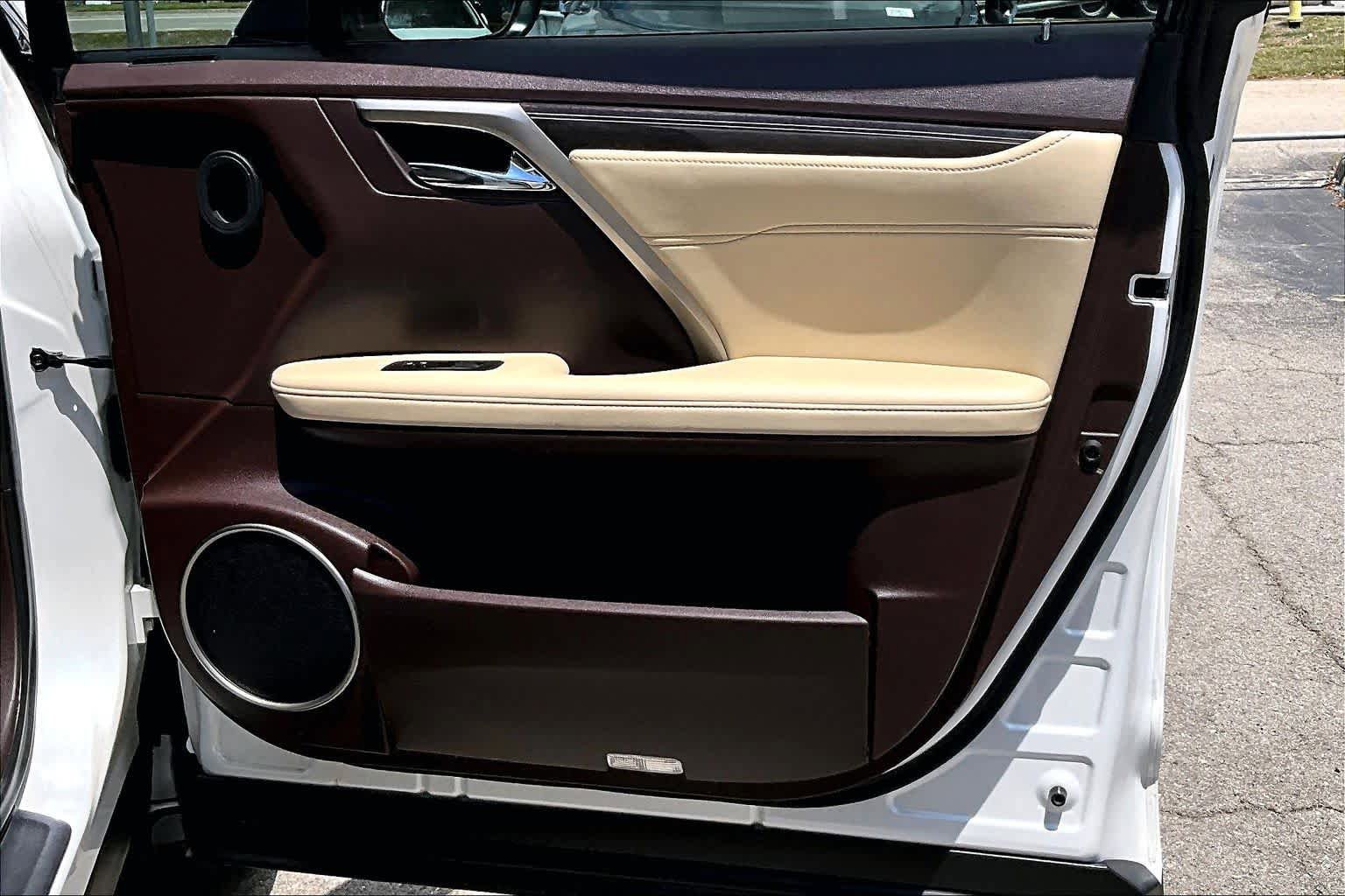 Used 2019 Lexus RX 350 FWD w/ Luxury Package image 27