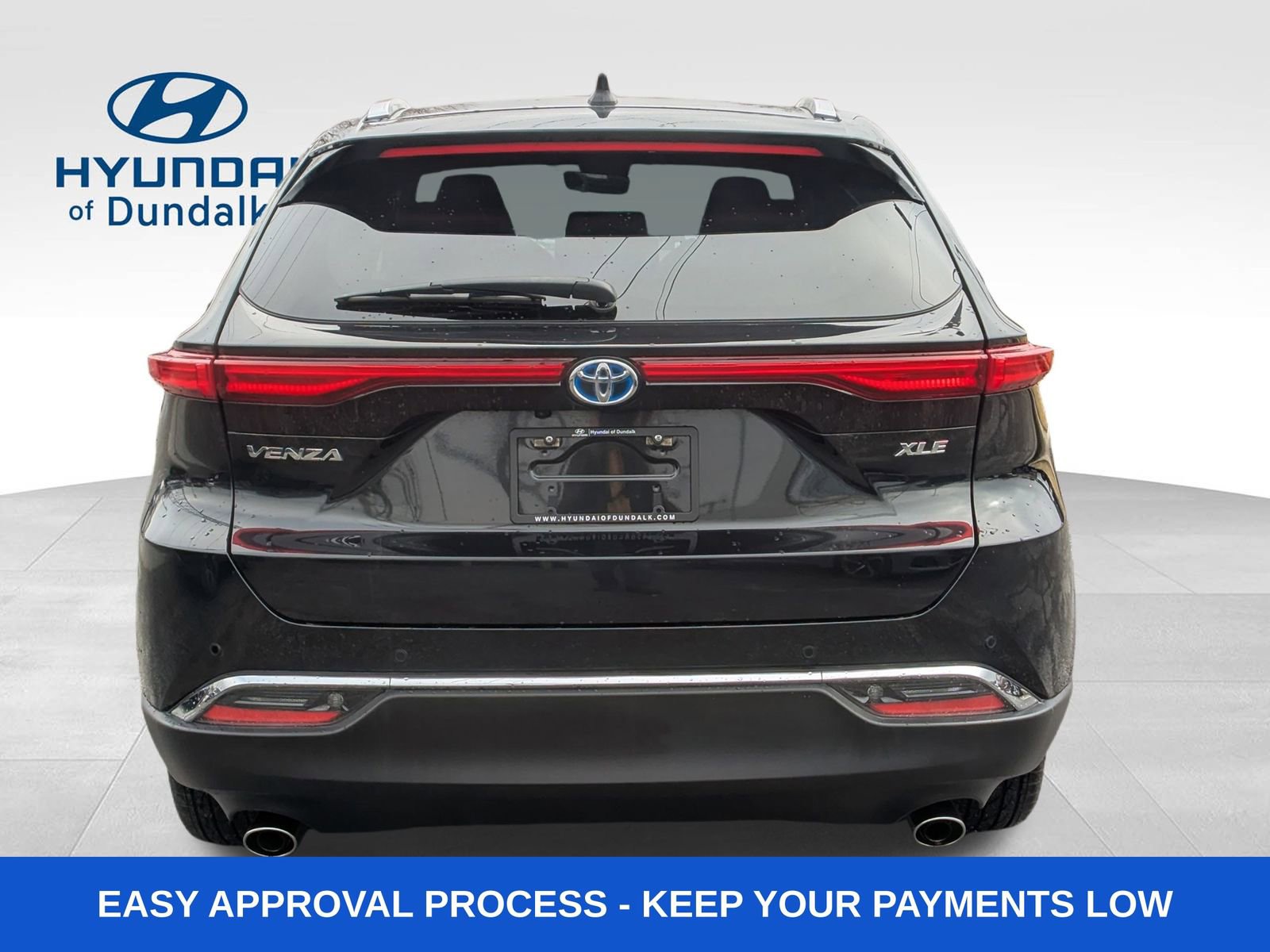 Used 2023 Toyota Venza XLE AWD/4WD image 3