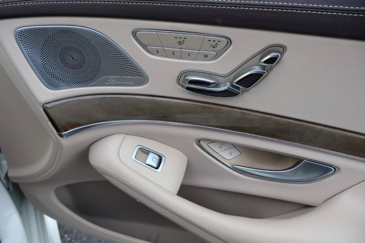 Used 2016 Mercedes-Benz S 550 Sedan image 29