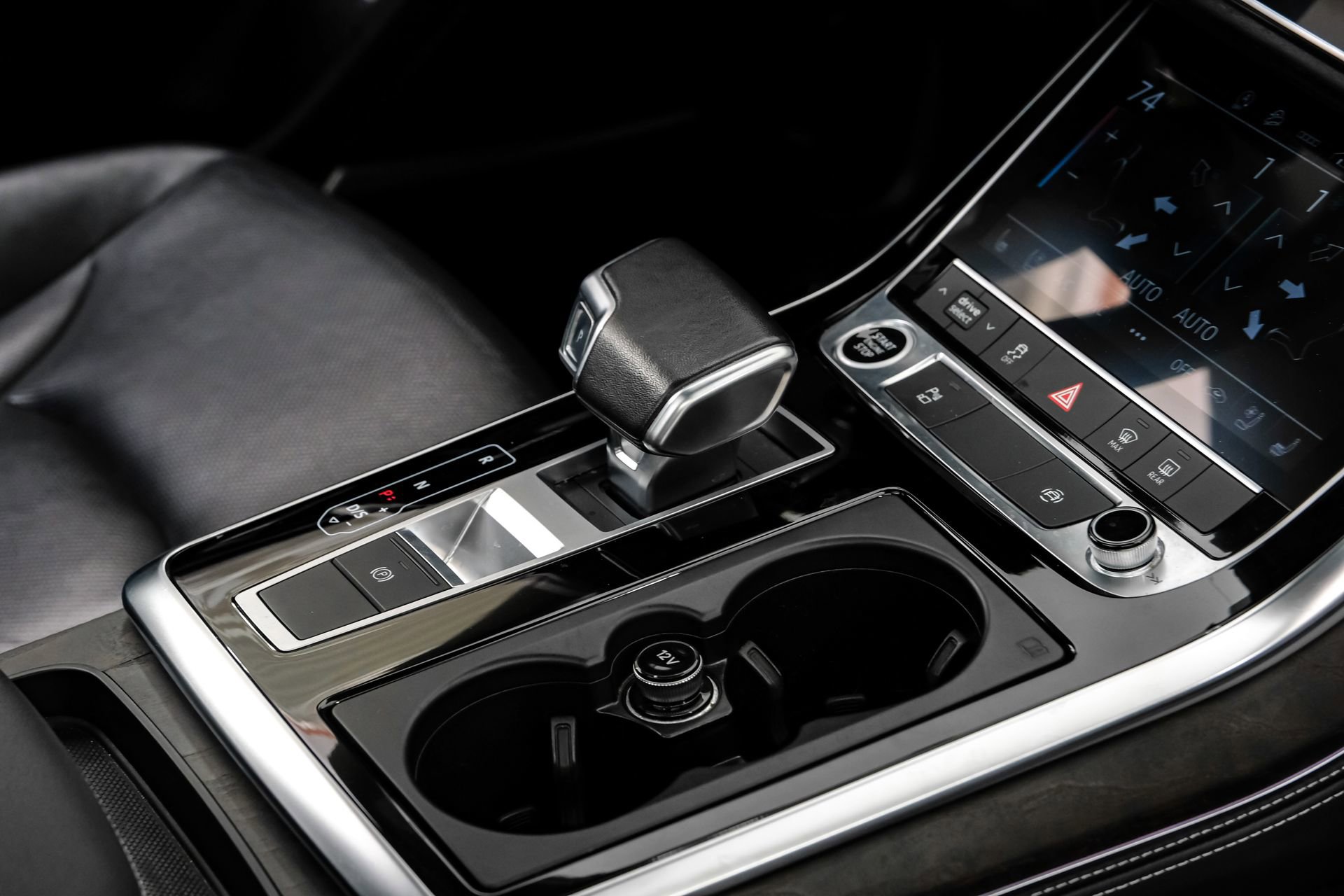 Used 2023 Audi Q8 Premium Plus w/ Premium Plus Package image 30