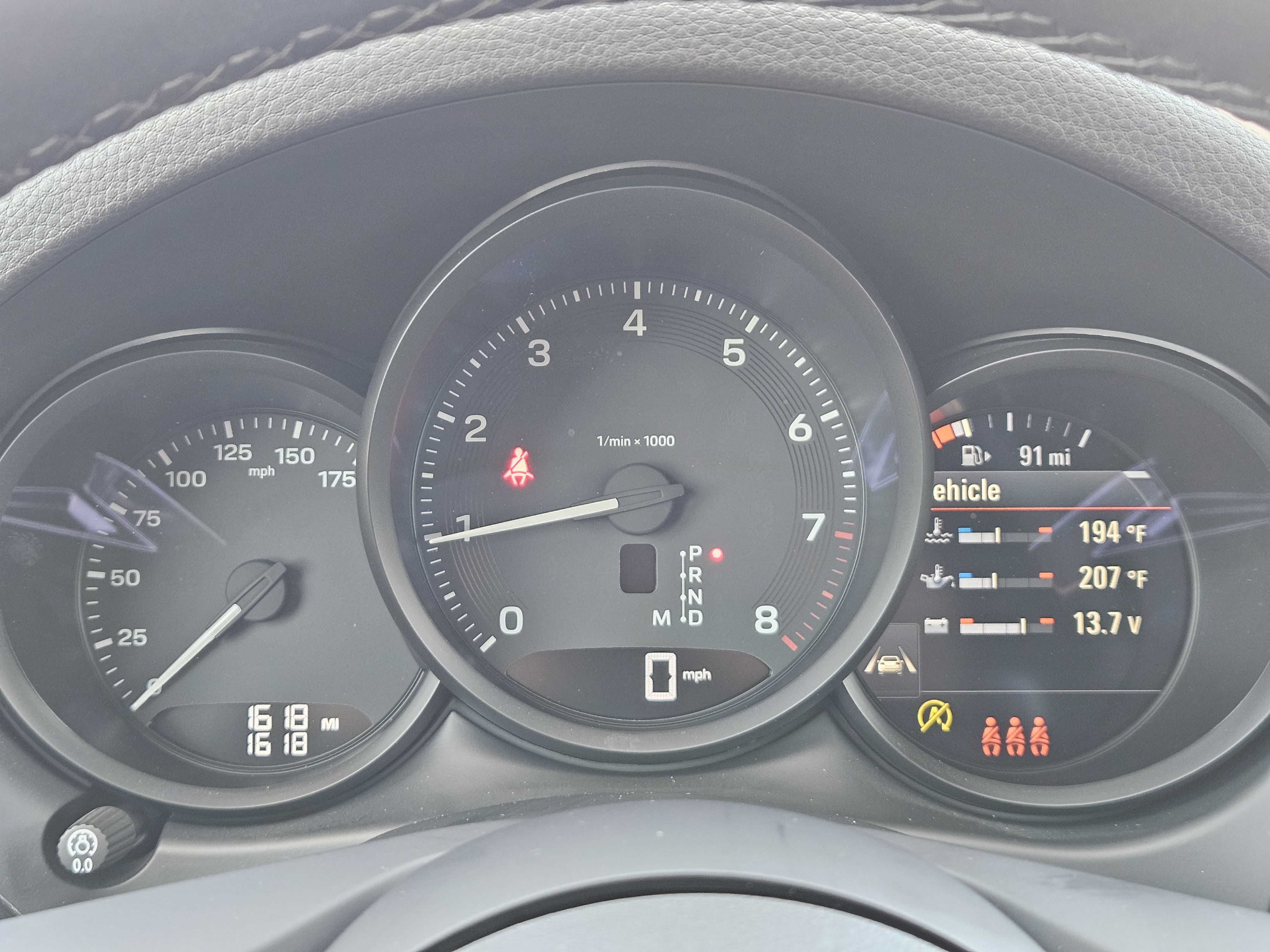 Certified 2026 Porsche Macan AWD/4WD image 16