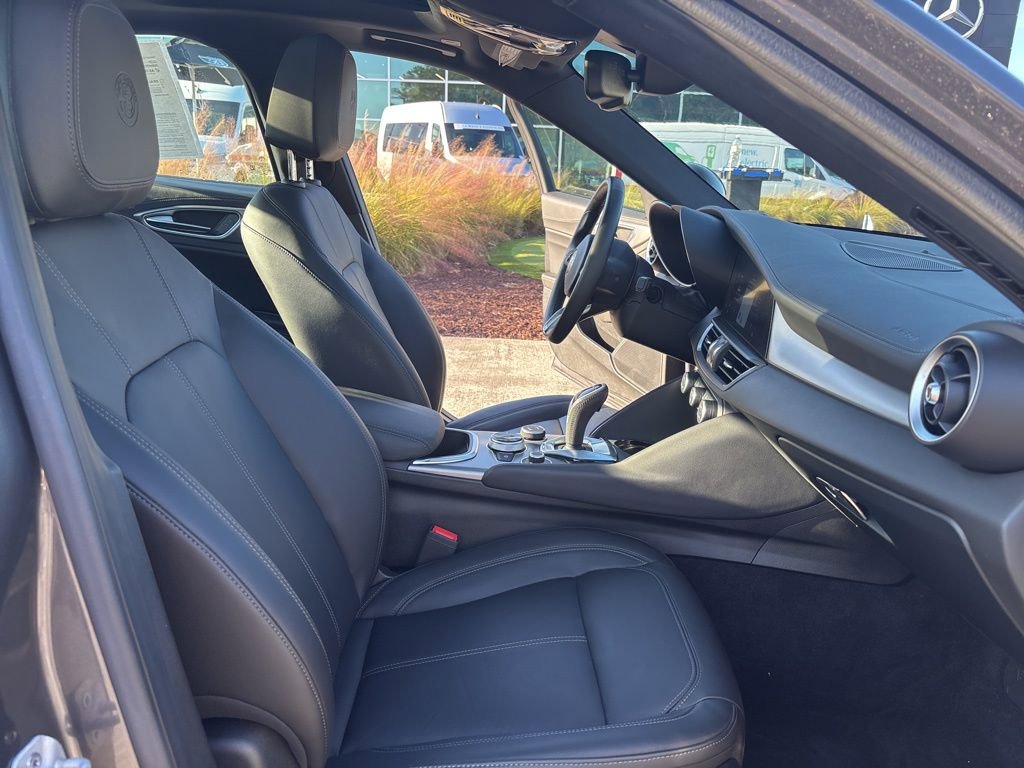 Used 2024 Alfa Romeo Giulia Ti RWD image 25
