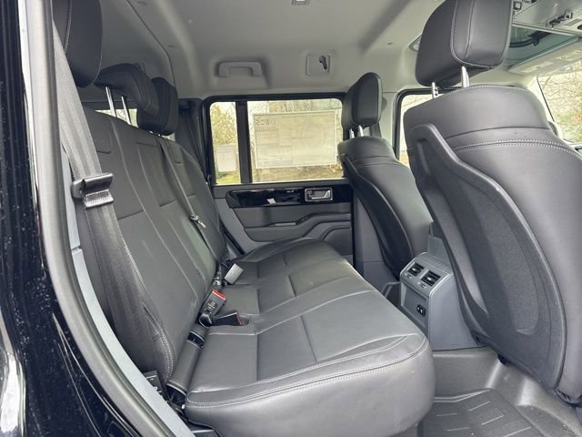 Used 2025 INEOS Grenadier Fieldmaster Edition AWD/4WD image 33