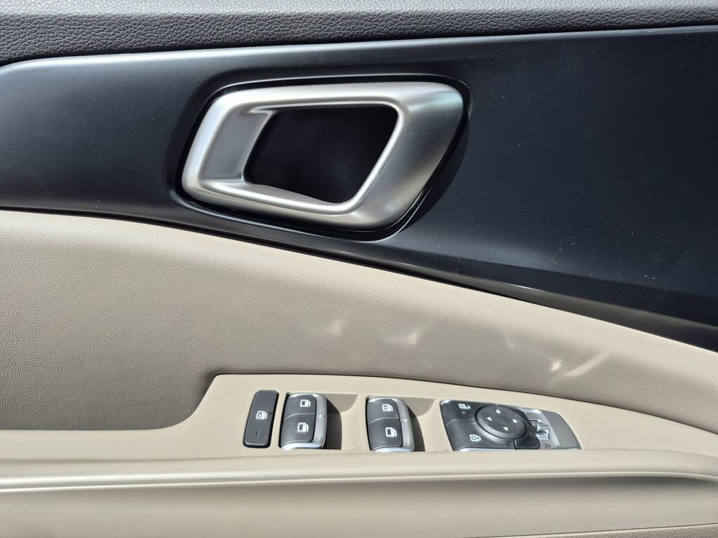 New 2026 Kia Carnival FWD image 7