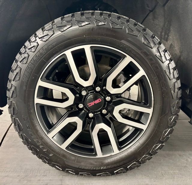 Used 2020 GMC Sierra 1500 AT4 w/ AT4 Premium Package image 13