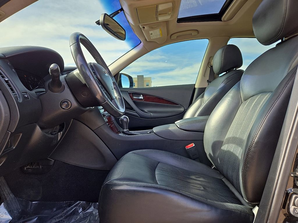 Used 2016 INFINITI QX50 AWD w/ Premium Plus Package image 21