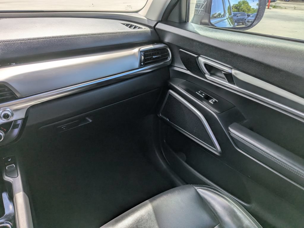 Certified 2022 Kia Telluride S FWD image 16