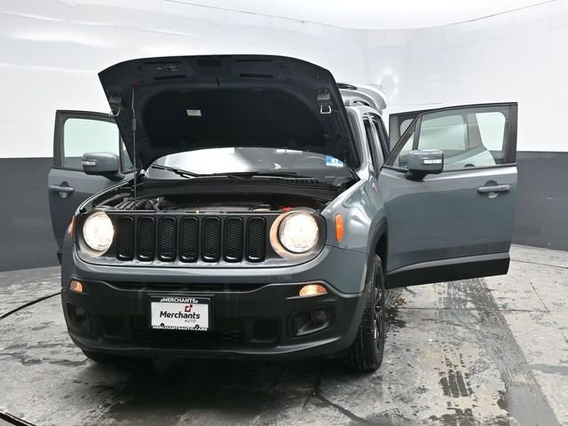 Used 2018 Jeep Renegade Altitude image 35