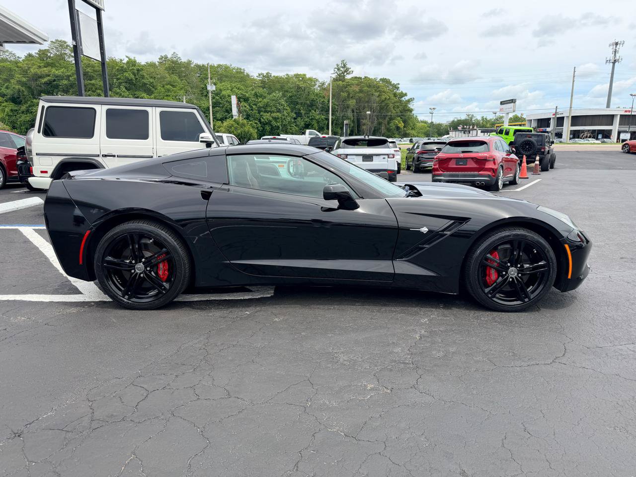 Used 2017 Chevrolet Corvette Stingray Coupe w/ 1LT RWD image 2