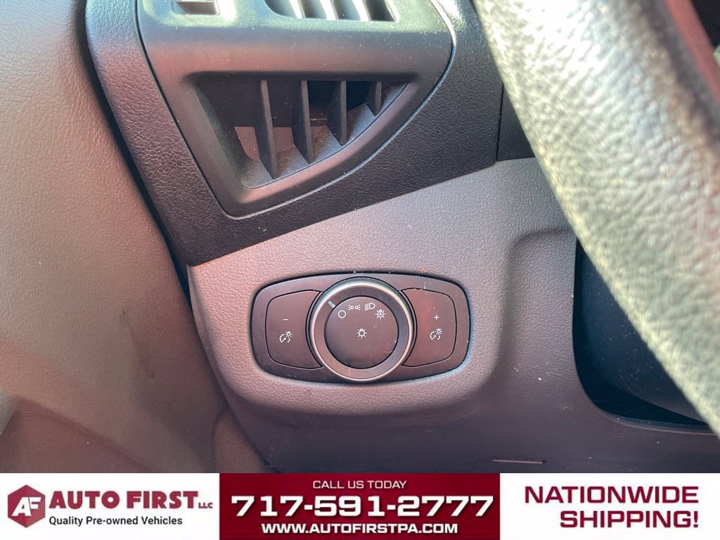 Used 2022 Ford Transit Connect XL FWD image 28