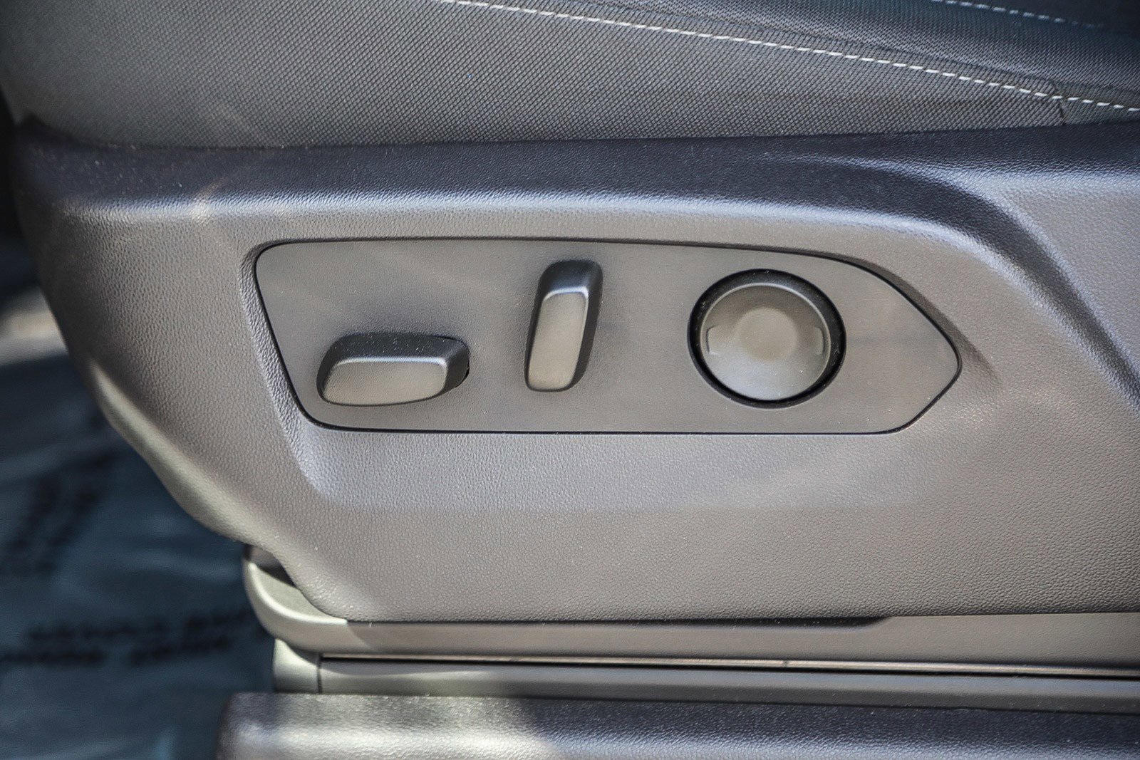 Used 2024 GMC Sierra 1500 Elevation image 19