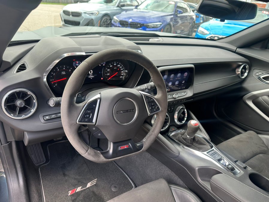 Used 2020 Chevrolet Camaro SS RWD image 19