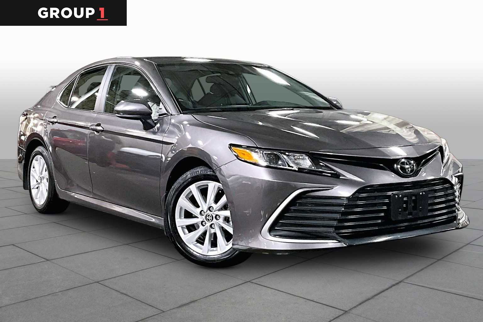 Used 2023 Toyota Camry LE FWD image 3