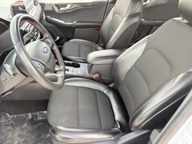 Used 2025 Ford Escape ST-Line Select AWD/4WD image 20