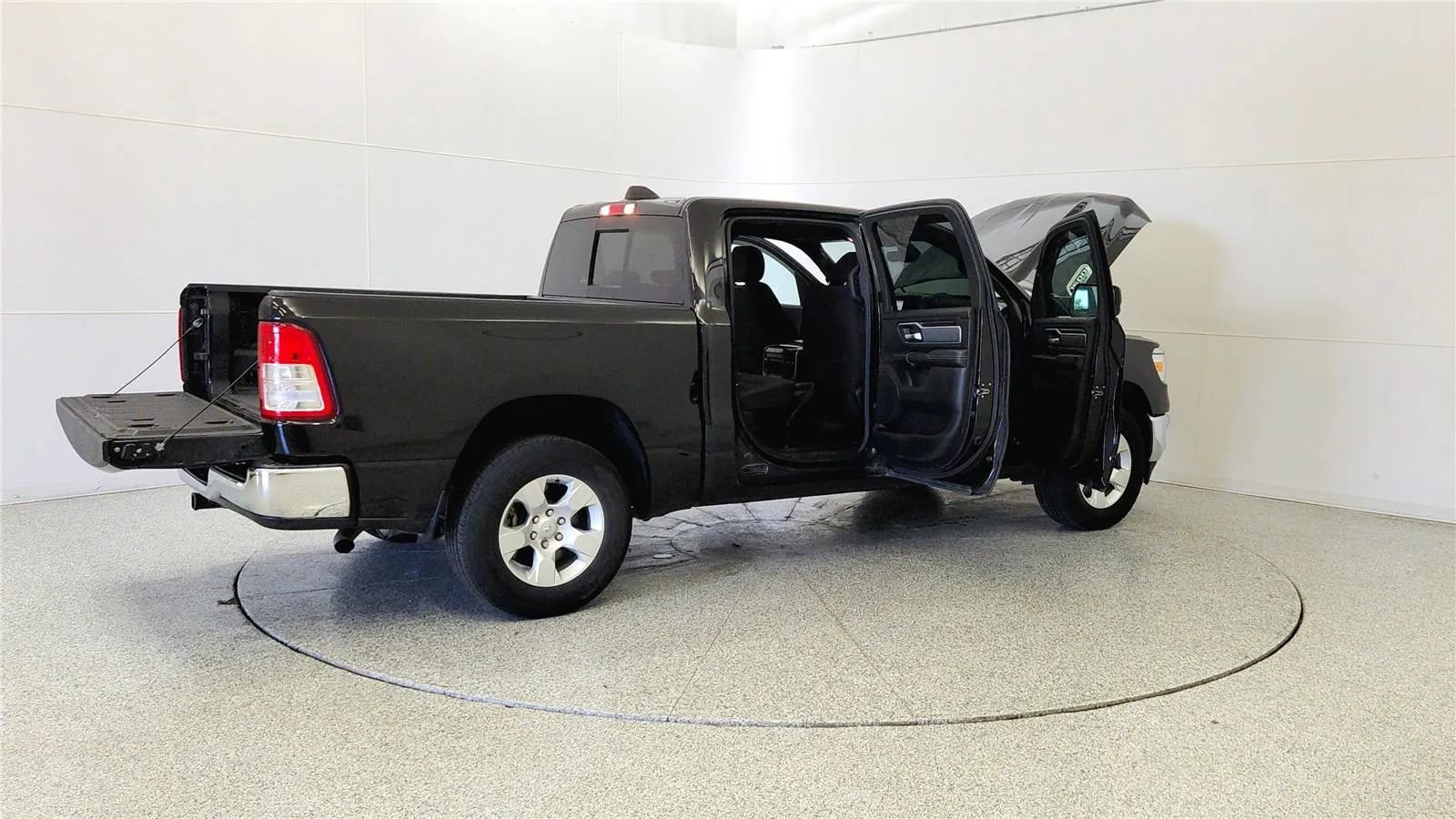 Used 2023 RAM 1500 Big Horn AWD/4WD image 13