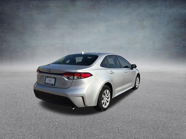 Used 2025 Toyota Corolla LE FWD image 5