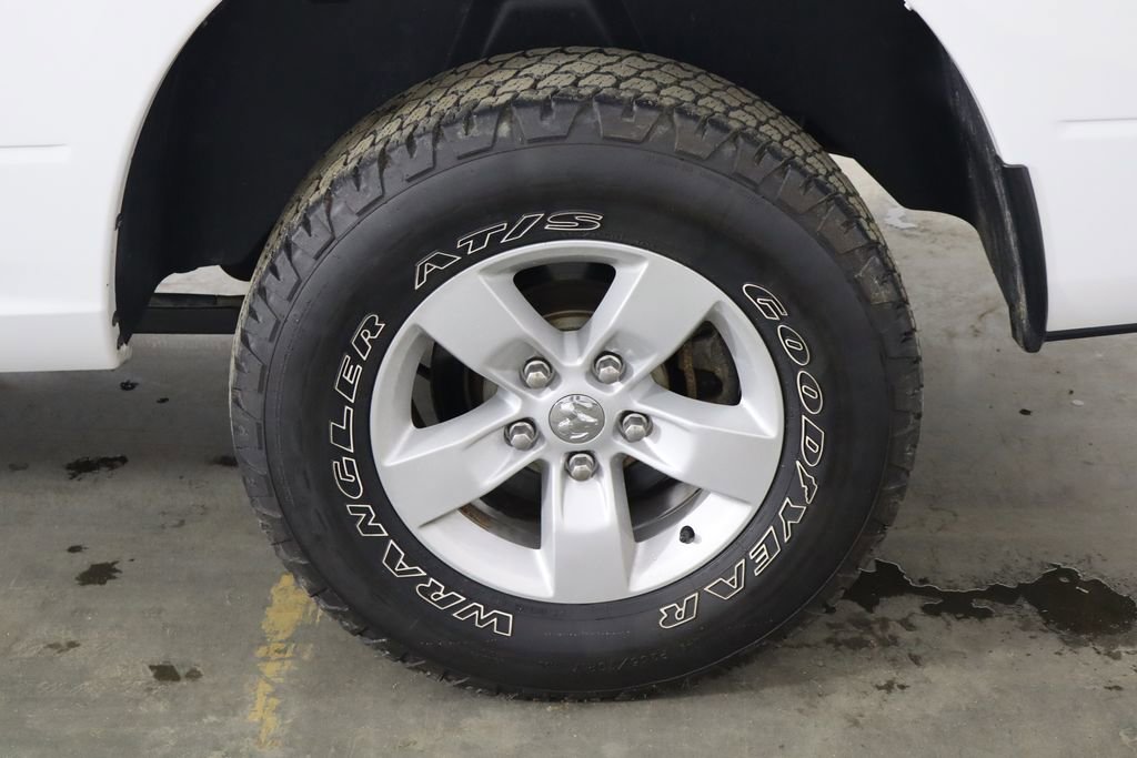 Used 2019 RAM 1500 Classic SLT image 36