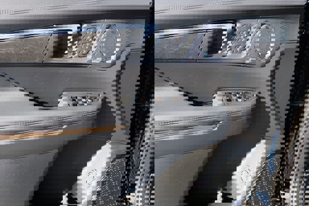 New 2026 Buick Enclave Avenir image 12