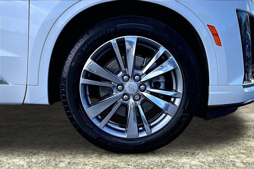 Certified 2024 Cadillac XT6 Premium Luxury FWD image 35