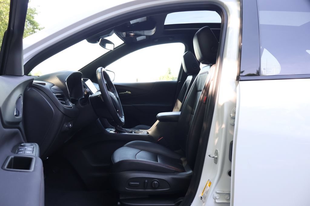 Used 2023 Chevrolet Equinox RS w/ RS Leather Package AWD/4WD image 35