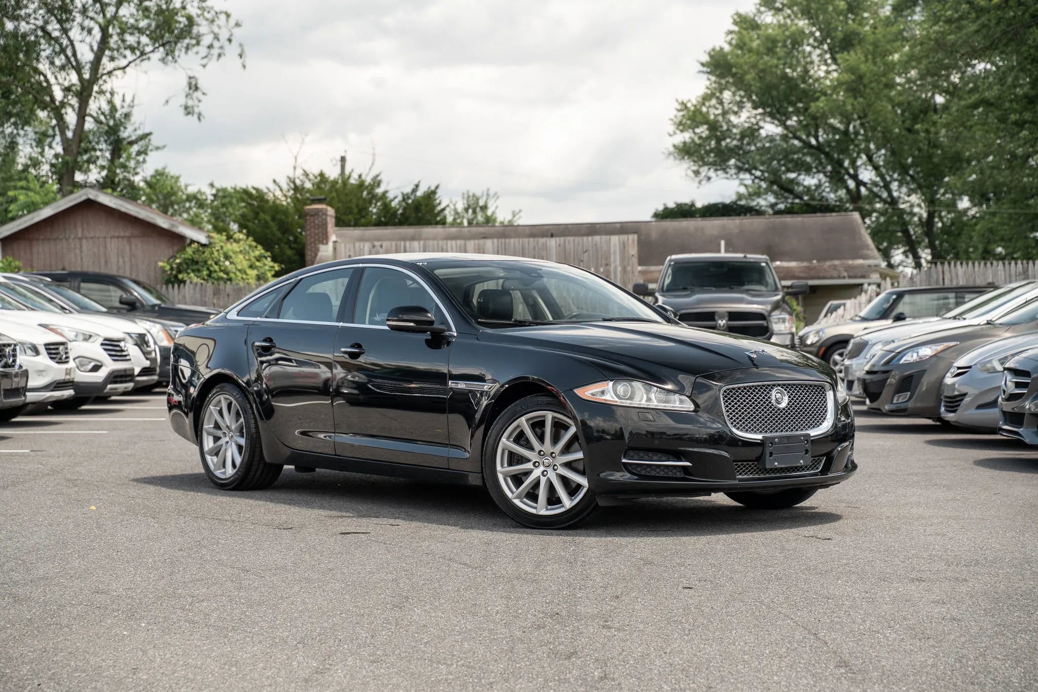 Used 2013 Jaguar XJ AWD image 1