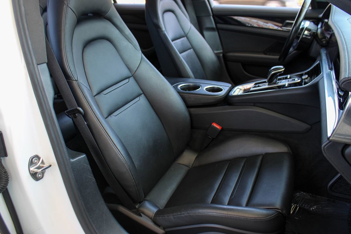 Used 2018 Porsche Panamera 4S image 25