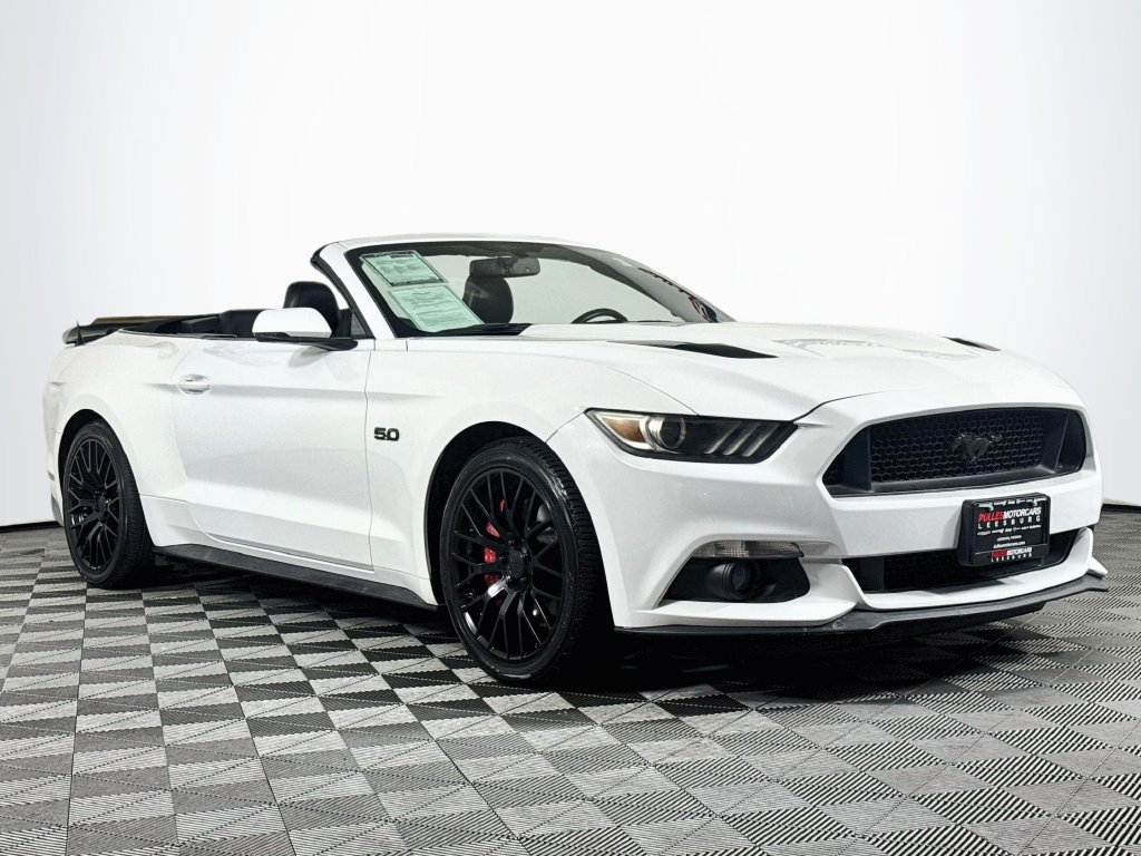 Used 2015 Ford Mustang GT Premium w/ Equipment Group 401A RWD image 31