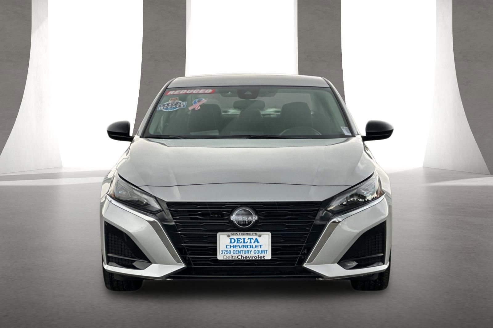 Used 2024 Nissan Altima 2.5 SV image 9