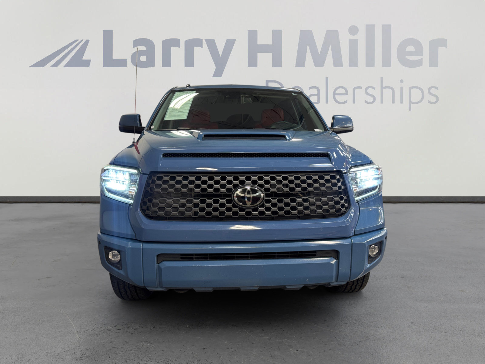 Used 2019 Toyota Tundra SR5 w/ TRD Sport Package image 8