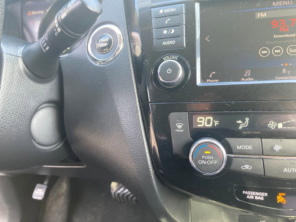 Used 2020 Nissan Rogue SV AWD/4WD image 21