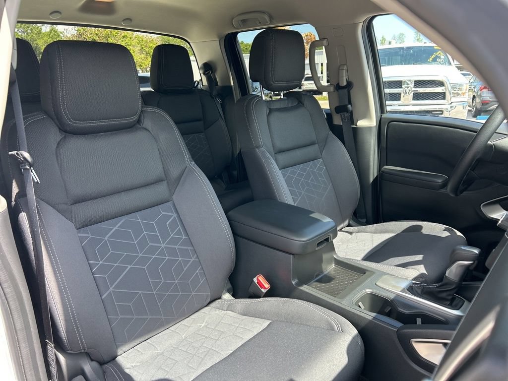 Certified 2025 Nissan Frontier SV AWD/4WD image 45