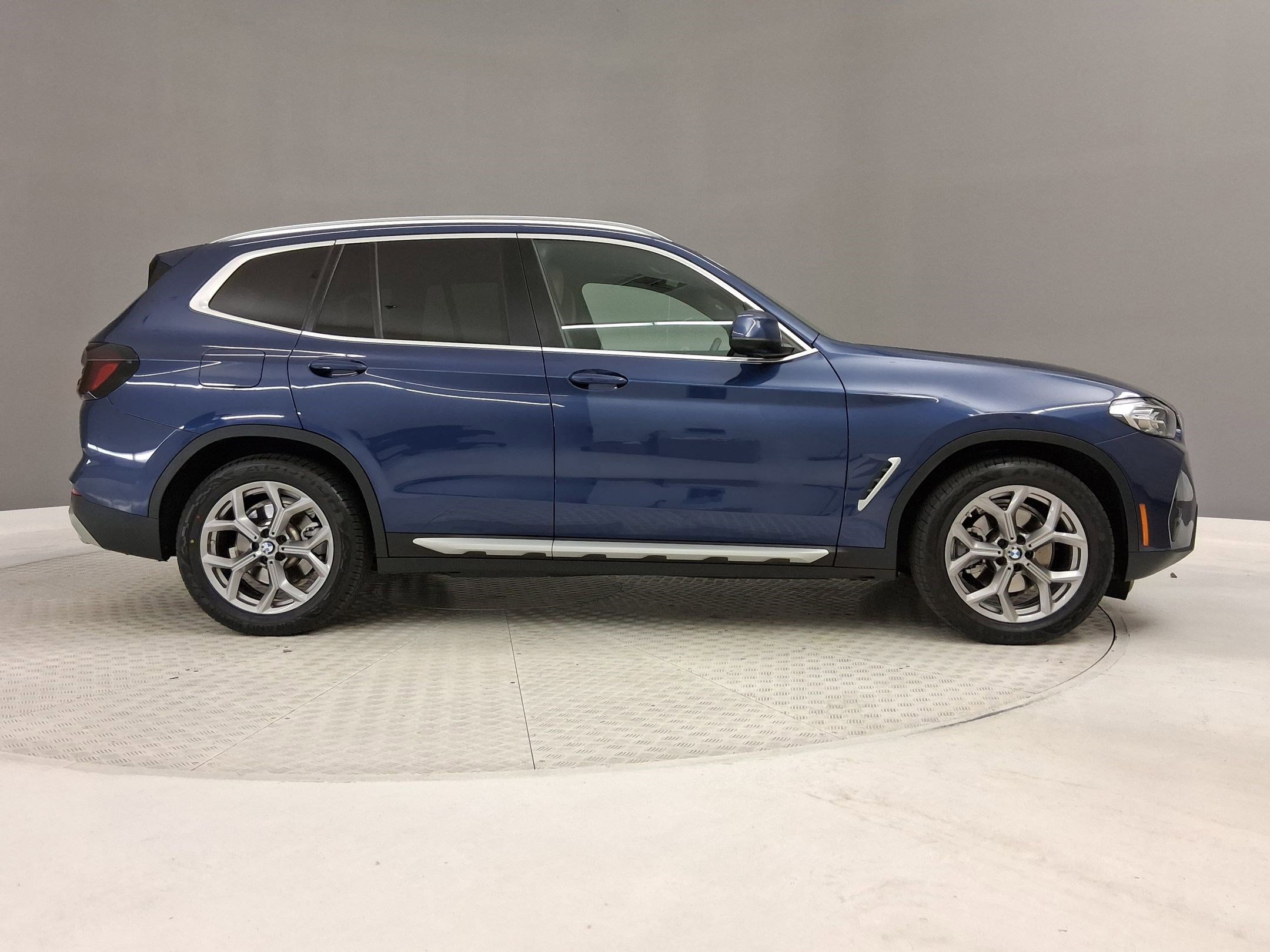 Used 2023 BMW X3 sDrive30i w/ Convenience Package RWD image 6