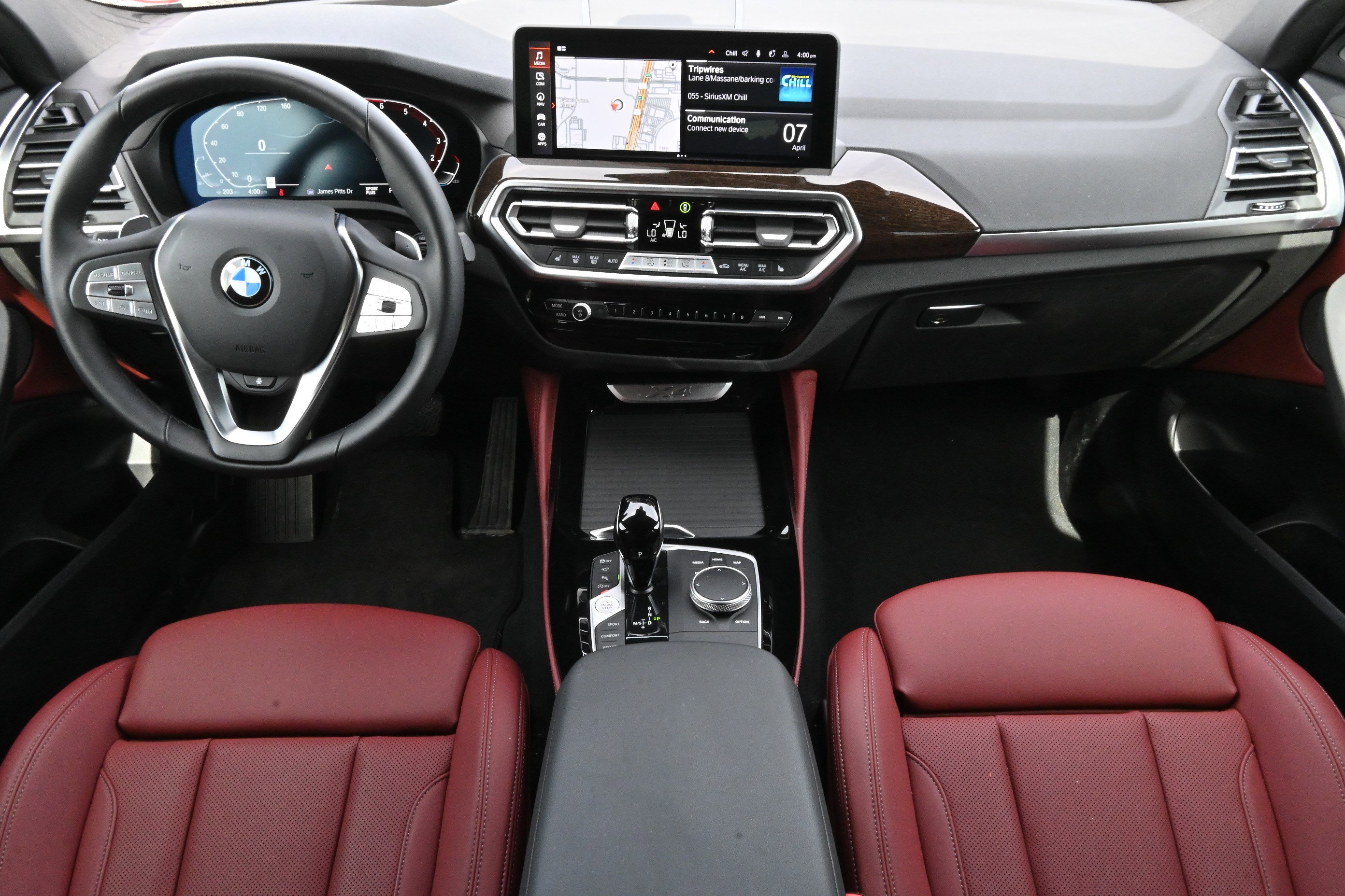 Certified 2025 BMW X4 xDrive30i w/ Premium Package image 15