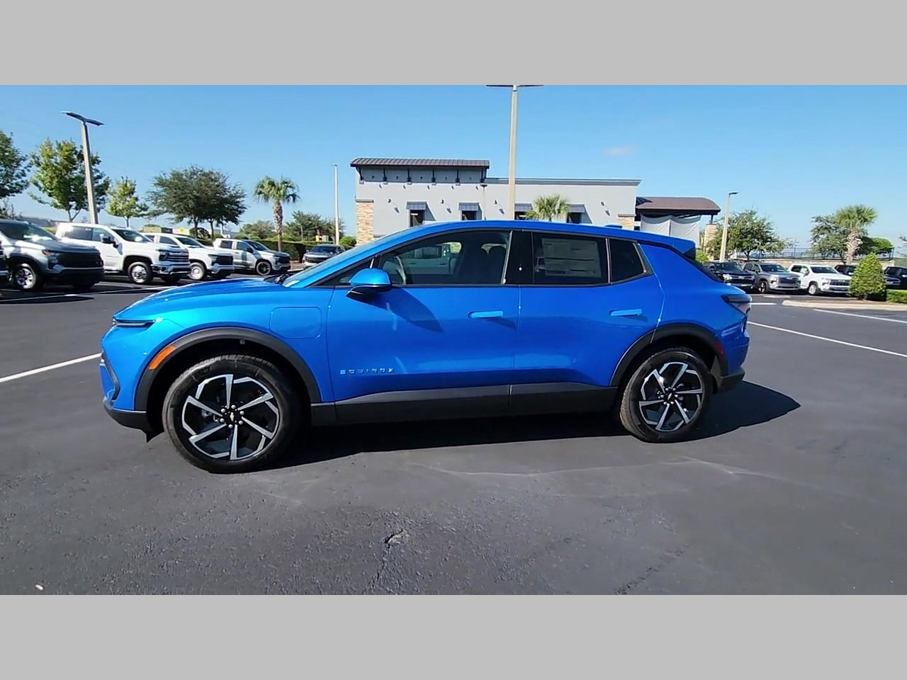 New 2026 Chevrolet Equinox EV LT image 17