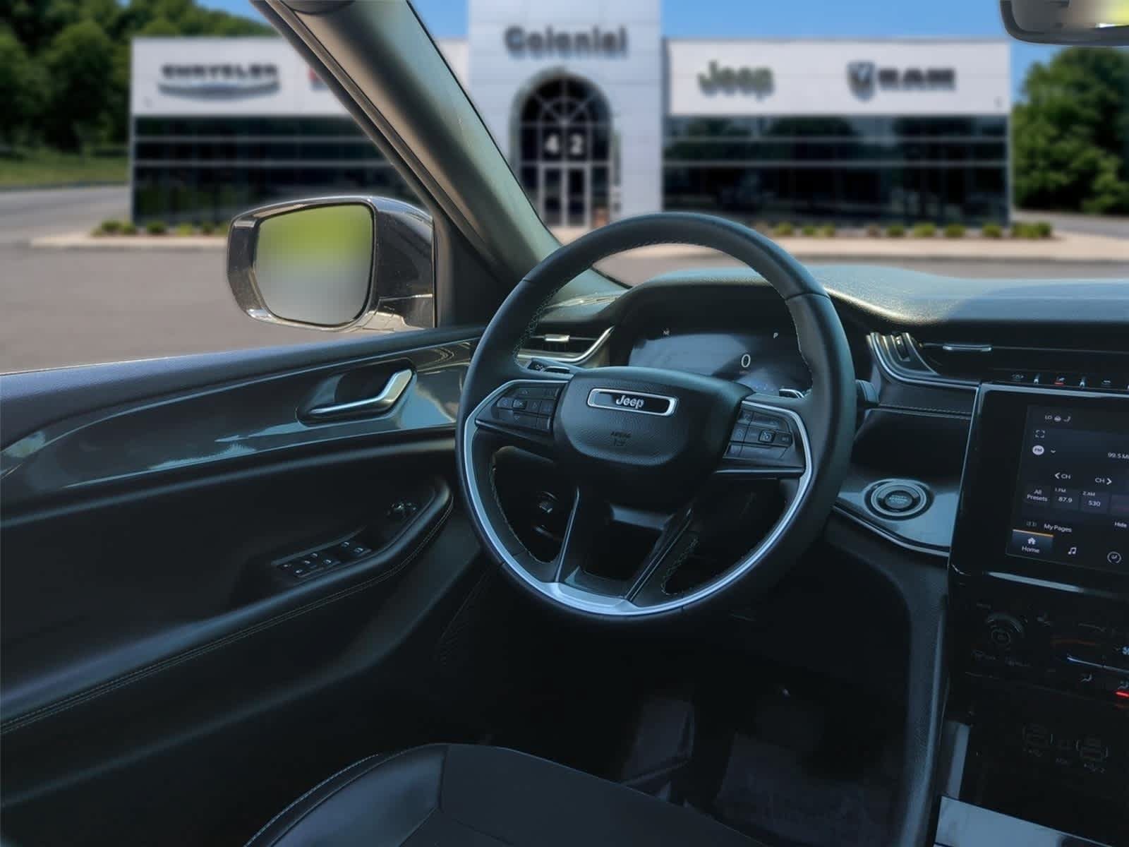 Used 2023 Jeep Grand Cherokee Altitude AWD/4WD image 29