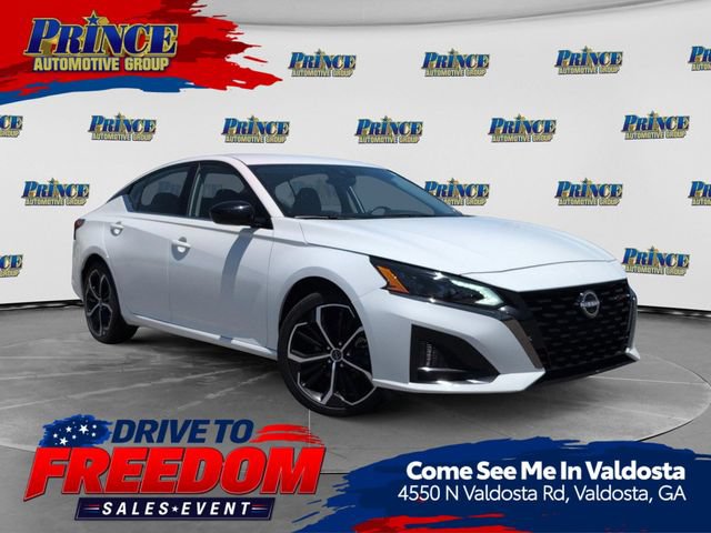 Used 2025 Nissan Altima 2.5 SR FWD image 1